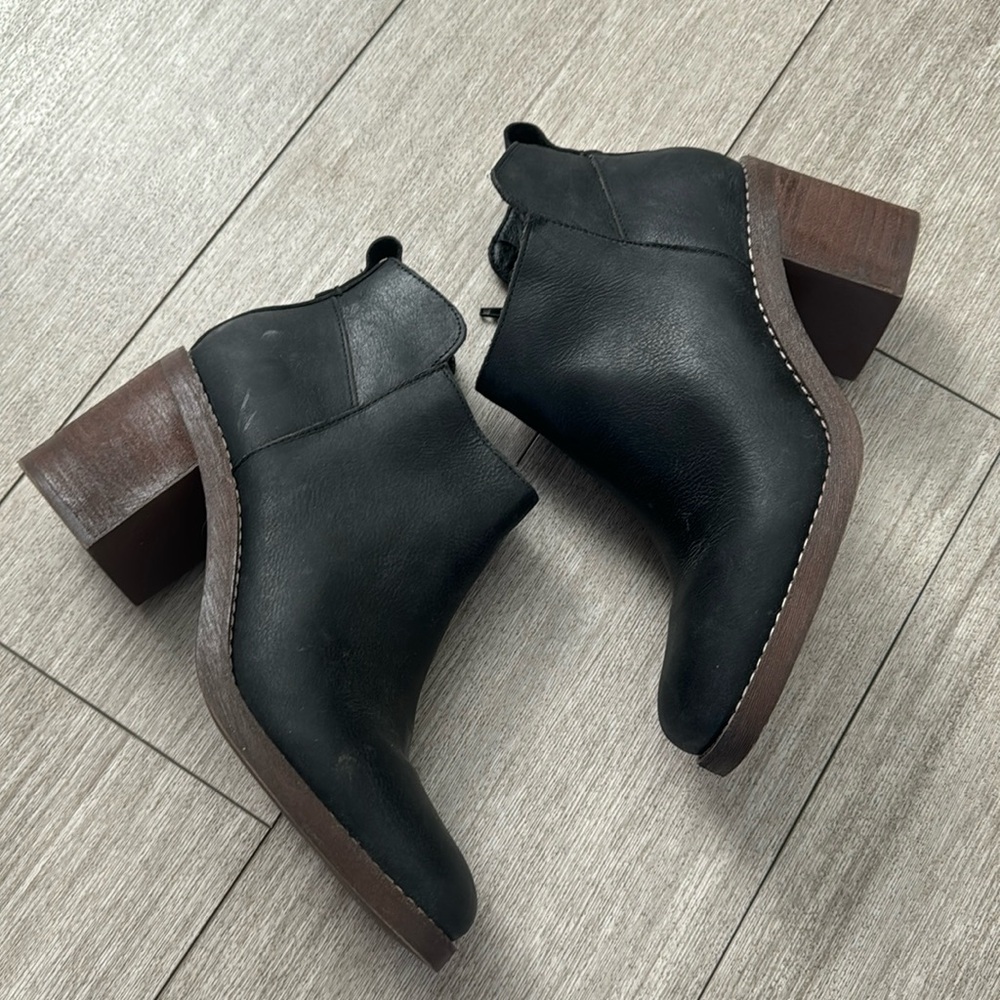 Crown vintage booties